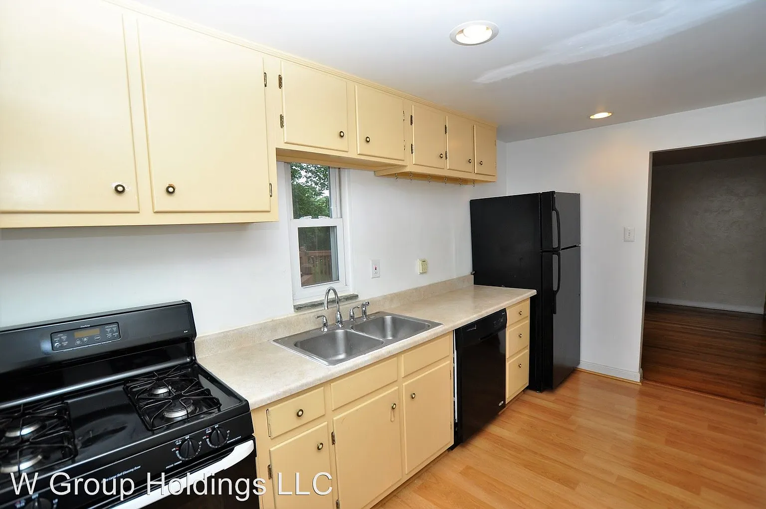 2287 Lambeth Dr photo 1