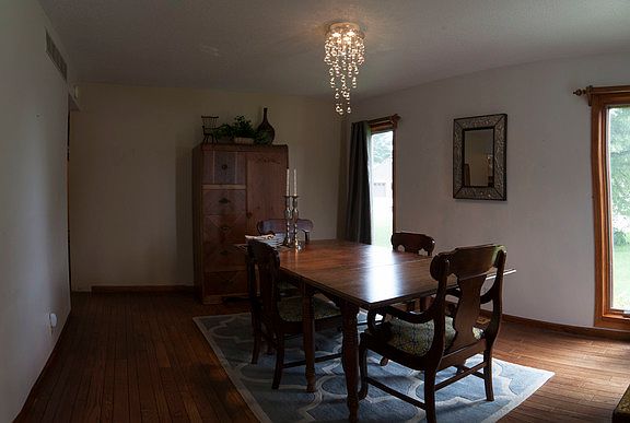5th image of 575 Anita Ln