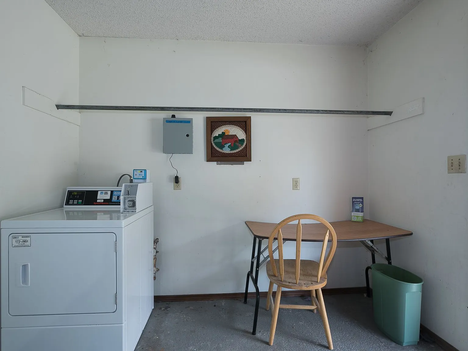W Lillian St Fourplex — Photo 4