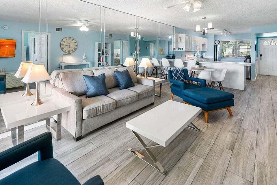 1st image of 1901 S Roosevelt Blvd #202