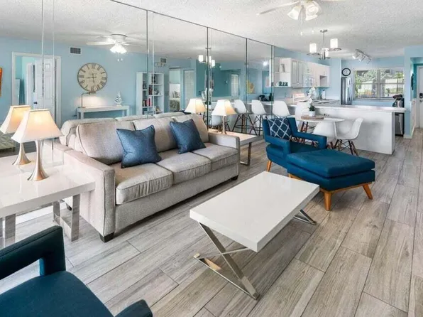 1901 S Roosevelt Blvd #202, Key West, FL 33040