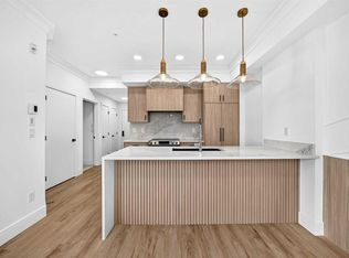 370 W Dieppe Dr SW #208, Calgary, AB T3E7A6