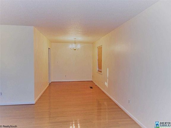 4th image of 208 Closhire Dr