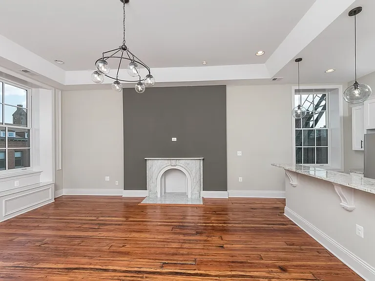 814 Cathedral St — Photo 36
