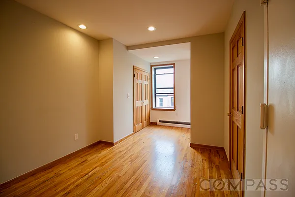 Rented by Compass | media 28