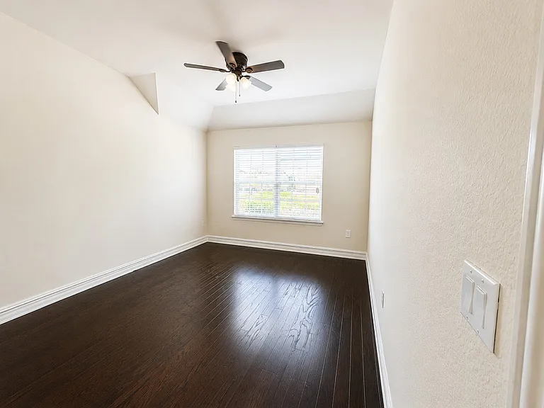 1501 Millican Ln — Photo 18