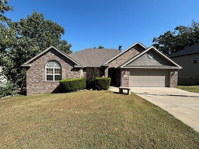 1st image of 8 Elder Ln