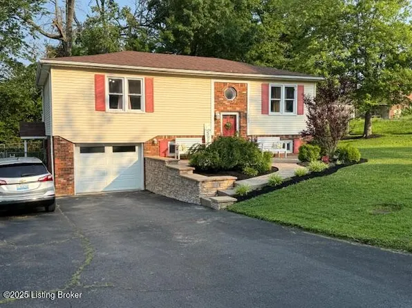 402 Embry Villa Dr, Leitchfield, KY 42754