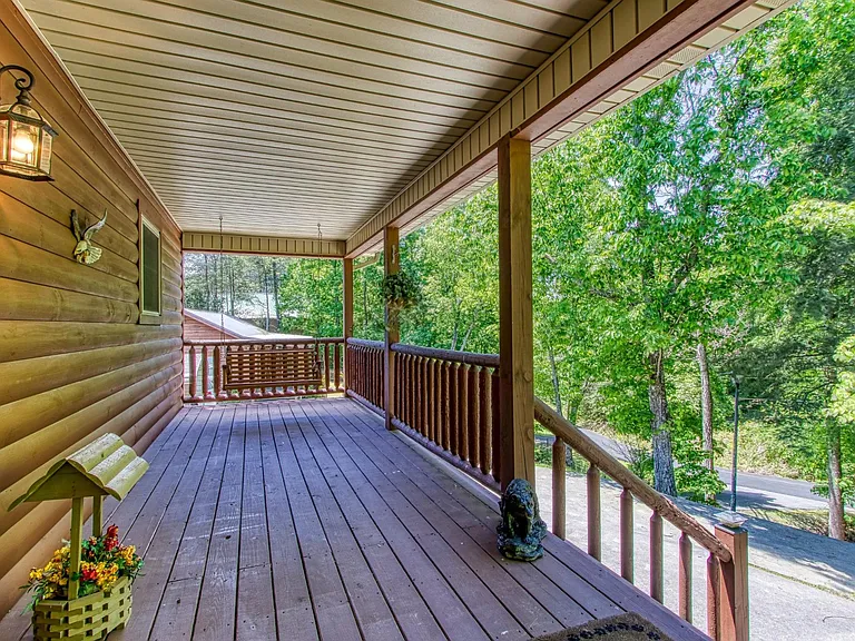 2913 Barnes Dr — Photo 31