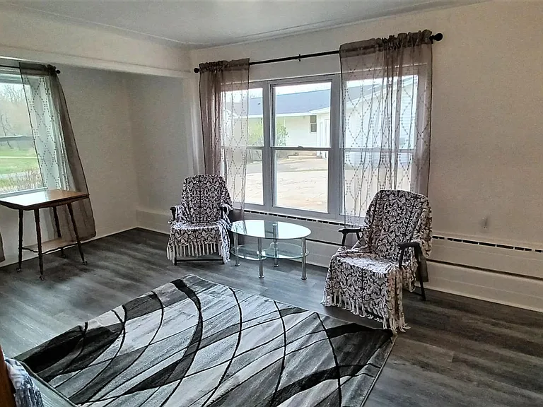 232 N Lake St SE #1 — Photo 7