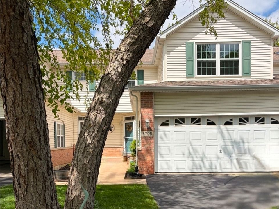 1st image of 16705 S Sunset Ridge Ct