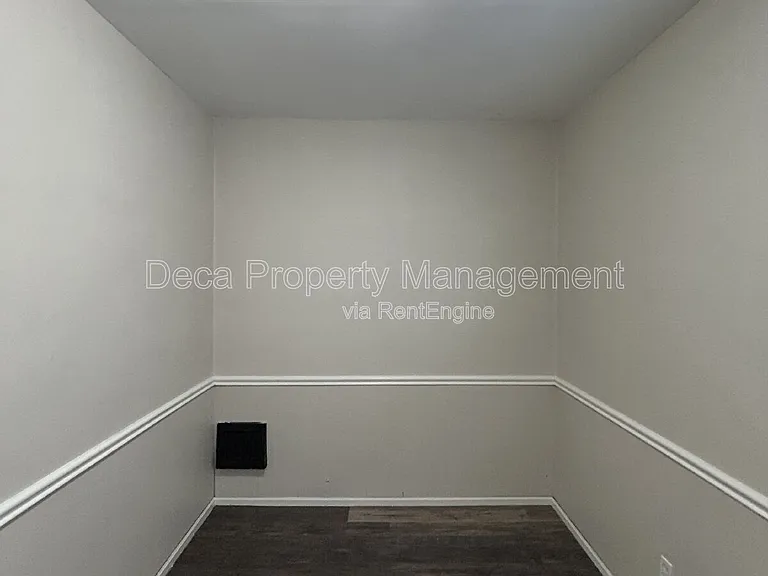 3228 Liberty St #2F — Photo 7