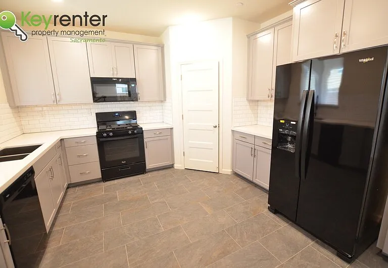 3055 Island Creek Way — Photo 6