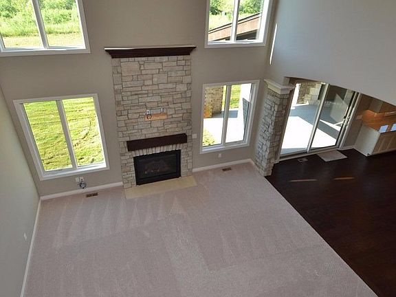 3rd image of 2440 Westbrooke Cir S