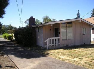458 W Ballf St, Roseburg, OR 97471