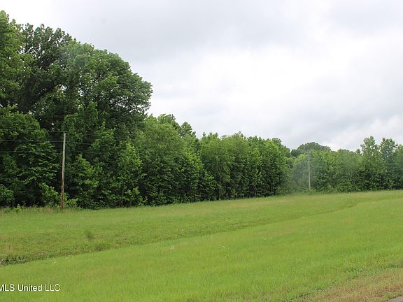 3rd image of 4 Eason Farm Rd