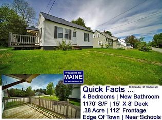 39 Chandler St, Houlton, ME 04730