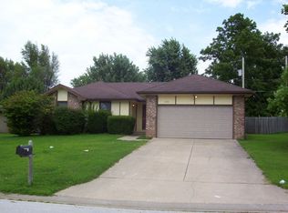 3424 S Ridgecrest Ave, Springfield, MO 65807