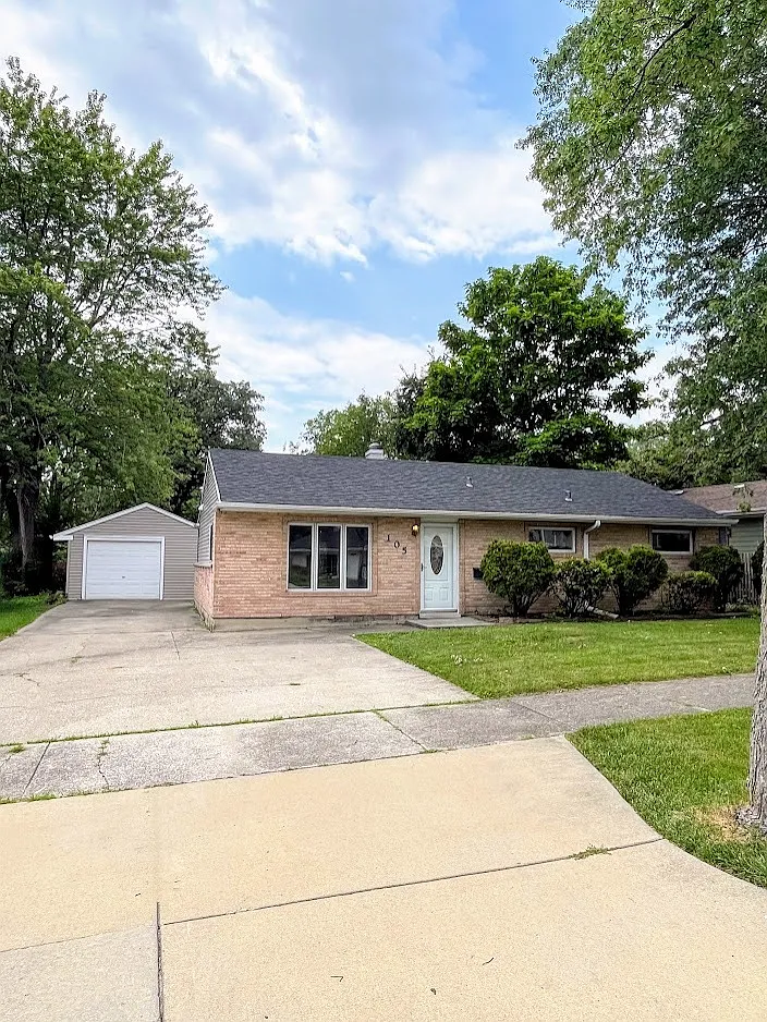 105 Blackhawk Dr photo 1