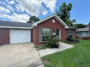 3516 Cleveland Ave, Groves, TX 77619