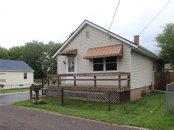 3rd image of 2108 E Wren St