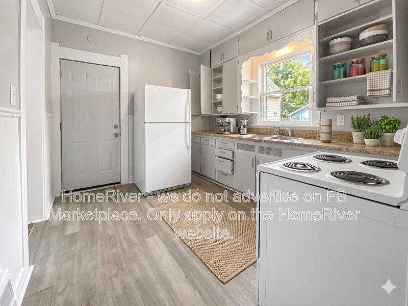 1st image of 1014 Berdan Ave