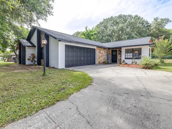 910 Van Dr, Auburndale, FL 33823
