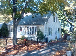 16 Almond St, Lincoln, RI 02865