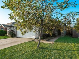 425 Shadow Grass Ave, Fort Worth, TX 76120