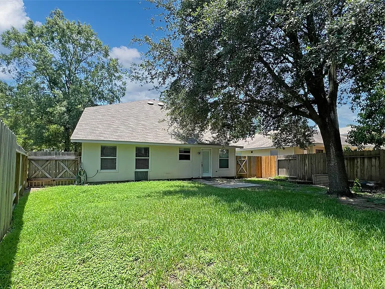 6 Thicket Grove Pl — Photo 31