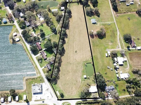 2407 Medulla Rd, Plant City, FL 33566