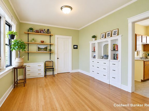 4th image of 2325 N Sawyer Ave #1R