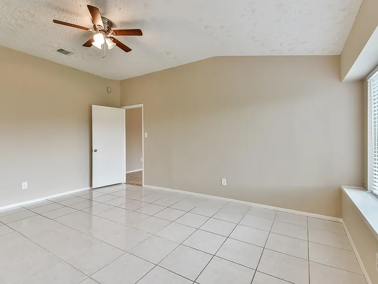 9503 Bent Spur Ln — Photo 16