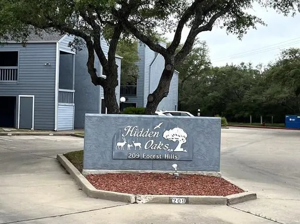 209 Forest Hls APT 228, Rockport, TX 78382