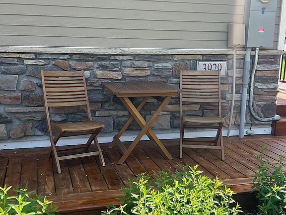 4th image of 3929 Fordham Dr NE