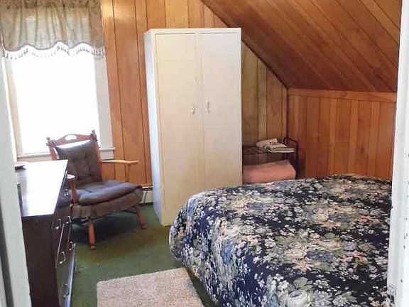 Bedroom - double bed