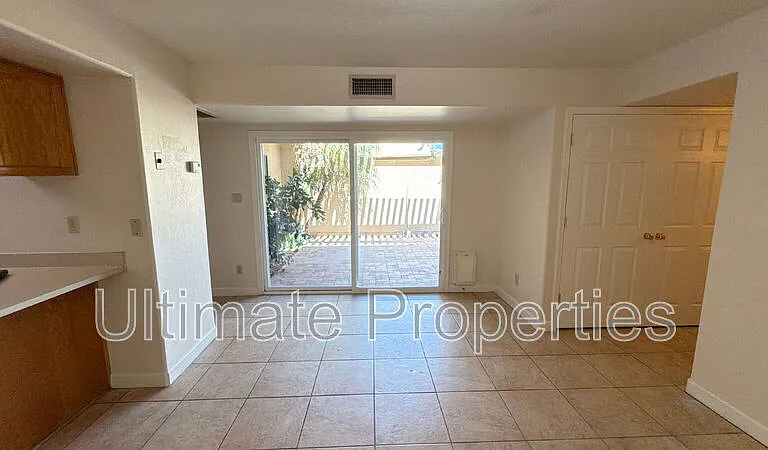 5814 W Gelding Dr — Photo 3