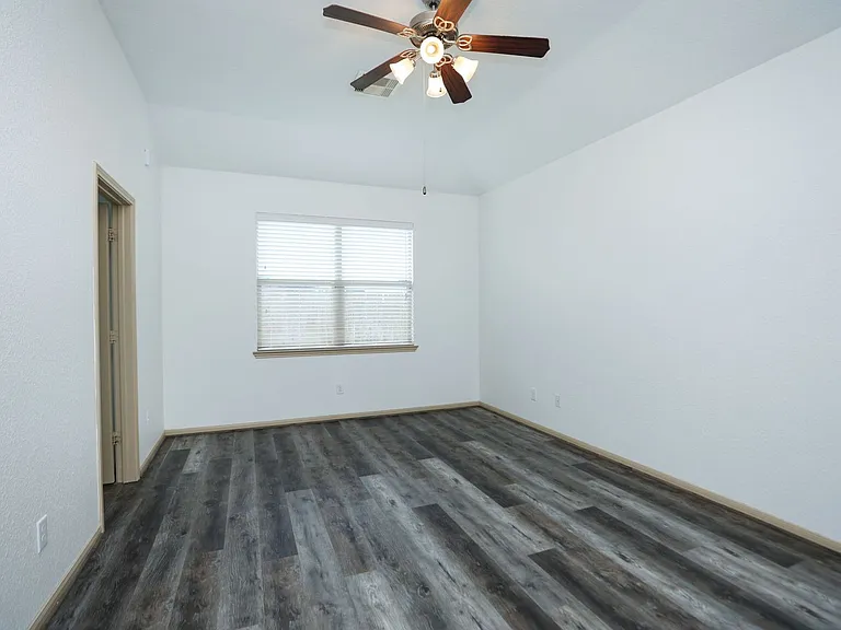 7042 Windy Run Ct — Photo 22