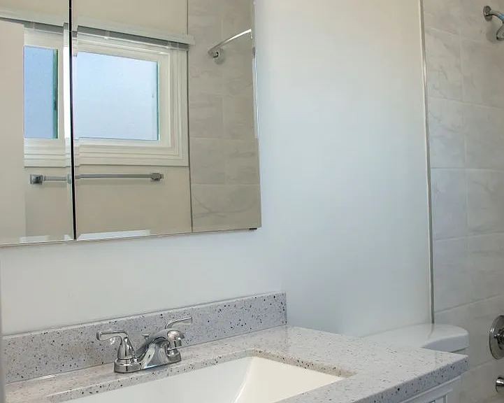 942 N Louise St — Photo 17