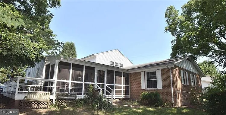 10338 Reid Ln photo 1