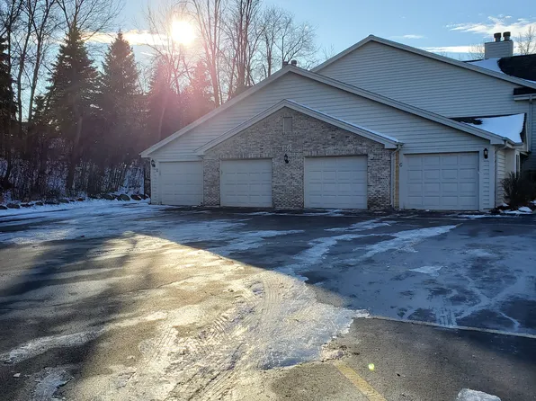 160 Westfield Way, Pewaukee, WI 53072