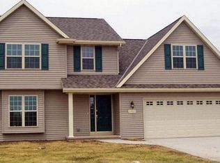 3367 Paula St, Green Bay, WI 54311