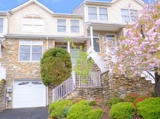 16 Springhill Dr, Morris Plains, NJ 07950