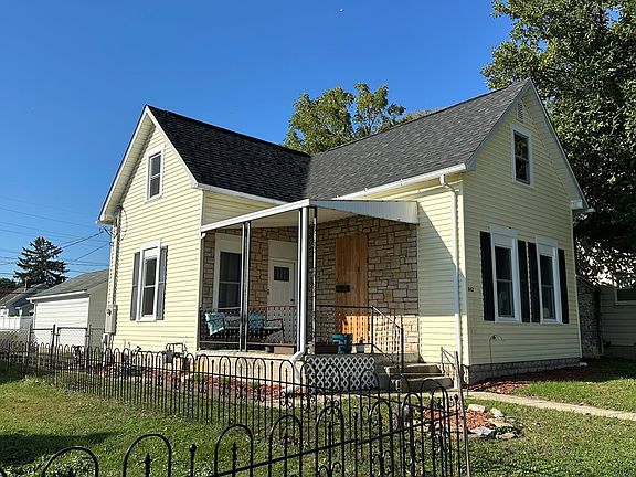 2nd image of 662 Laurel St