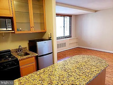 1021 Arlington Blvd #637 — Photo 4