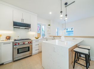 1924 William St, Vancouver, BC V5L 2R8