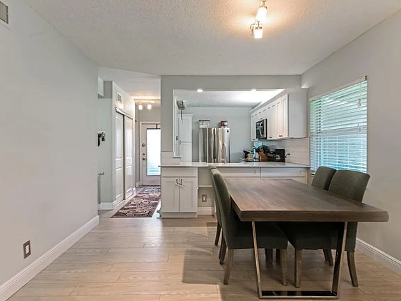 3rd image of 2820 SW 22nd Ave APT 217