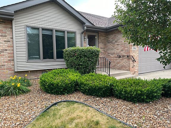 4th image of 1592 Grand Prairie Dr