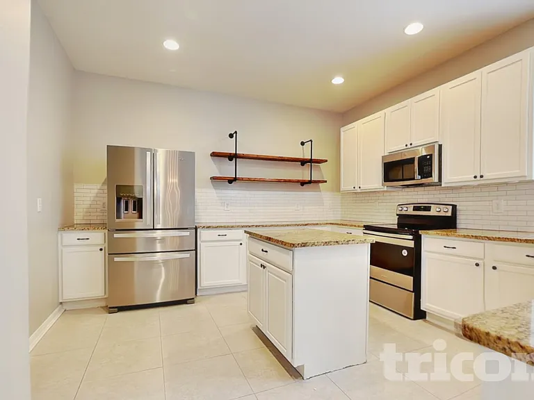 9247 Wellstone Dr — Photo 4