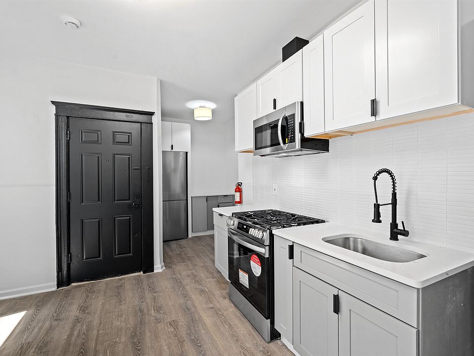 1st image of 160 Garfield Ave APT 1F